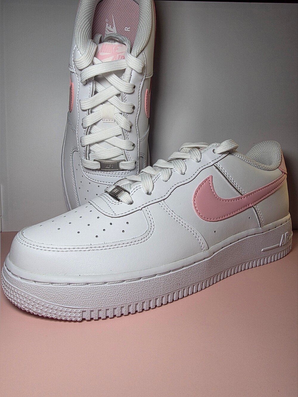Nike Air Force 1 Low Size 7 Youth Women’s Size 8.5 New With Box No Lid